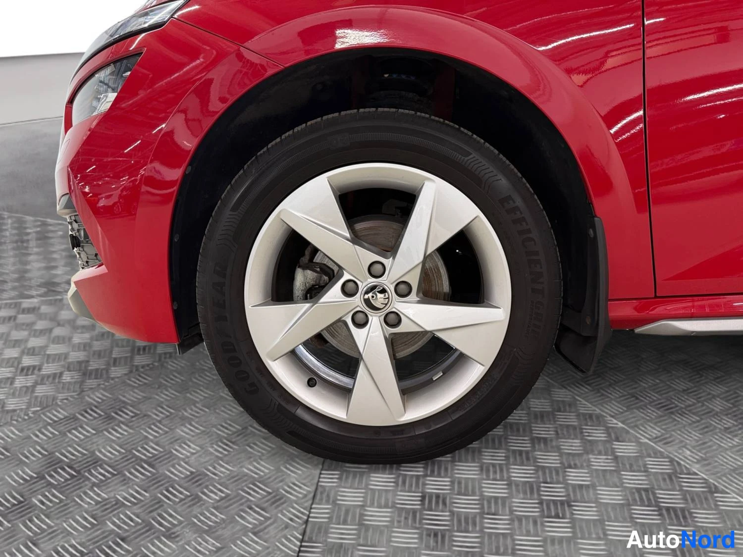 Punainen Skoda Kamiq 2020, kuva 12