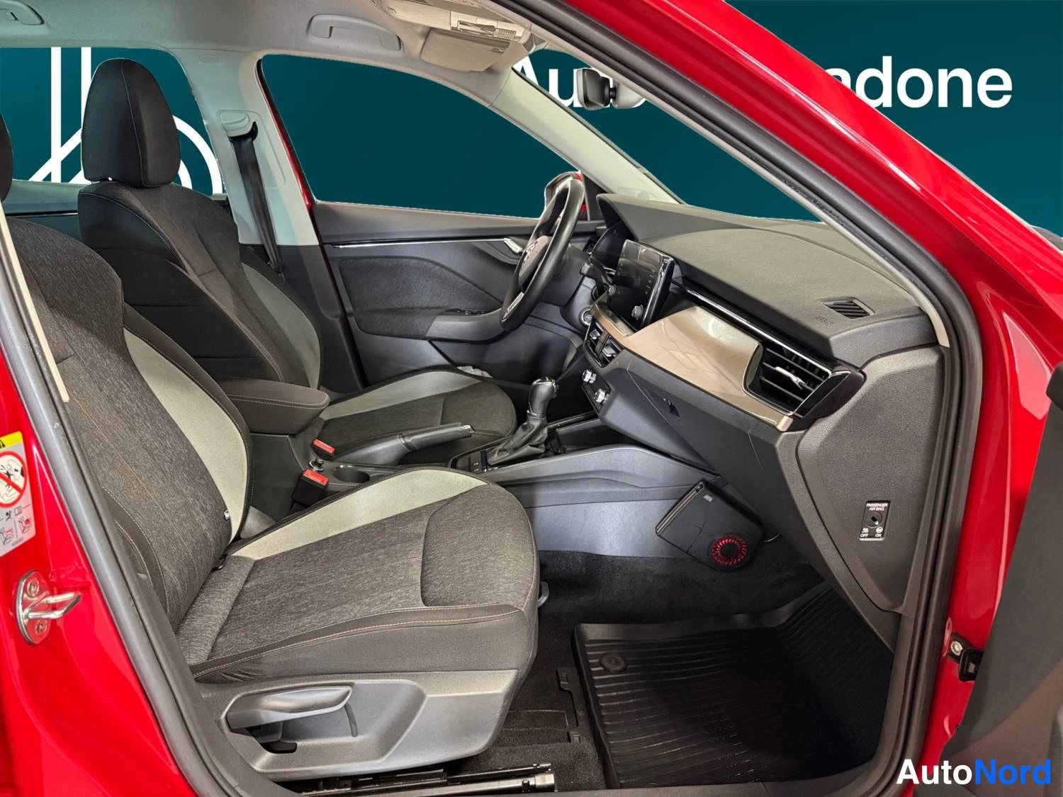 Punainen Skoda Kamiq 2020, kuva 13