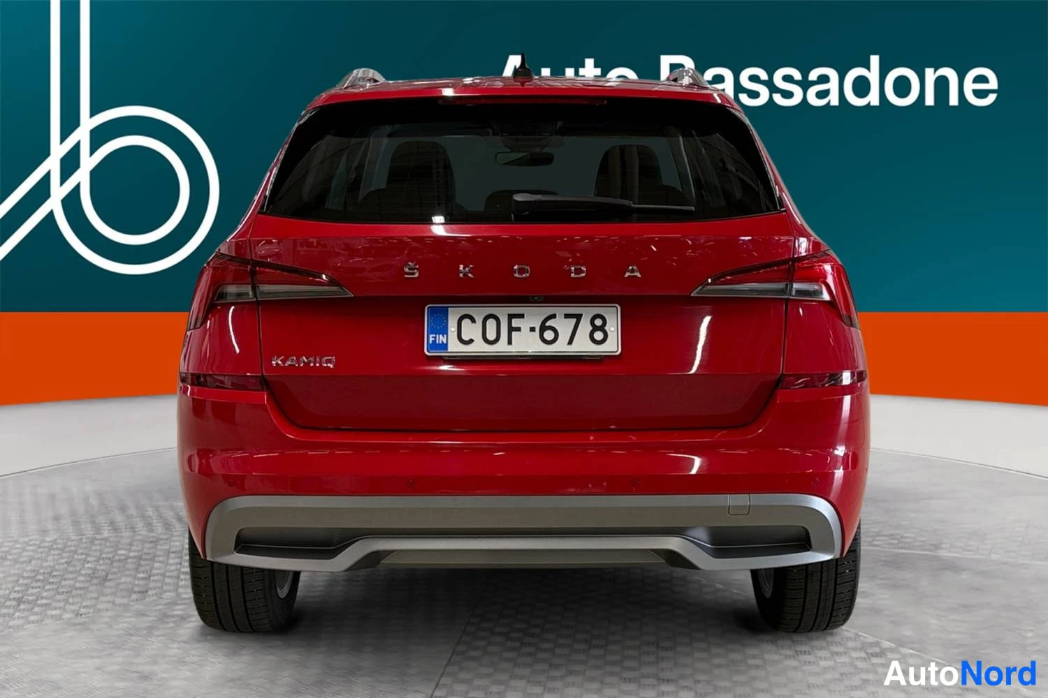 Punainen Skoda Kamiq 2020, takaa, kuva 8