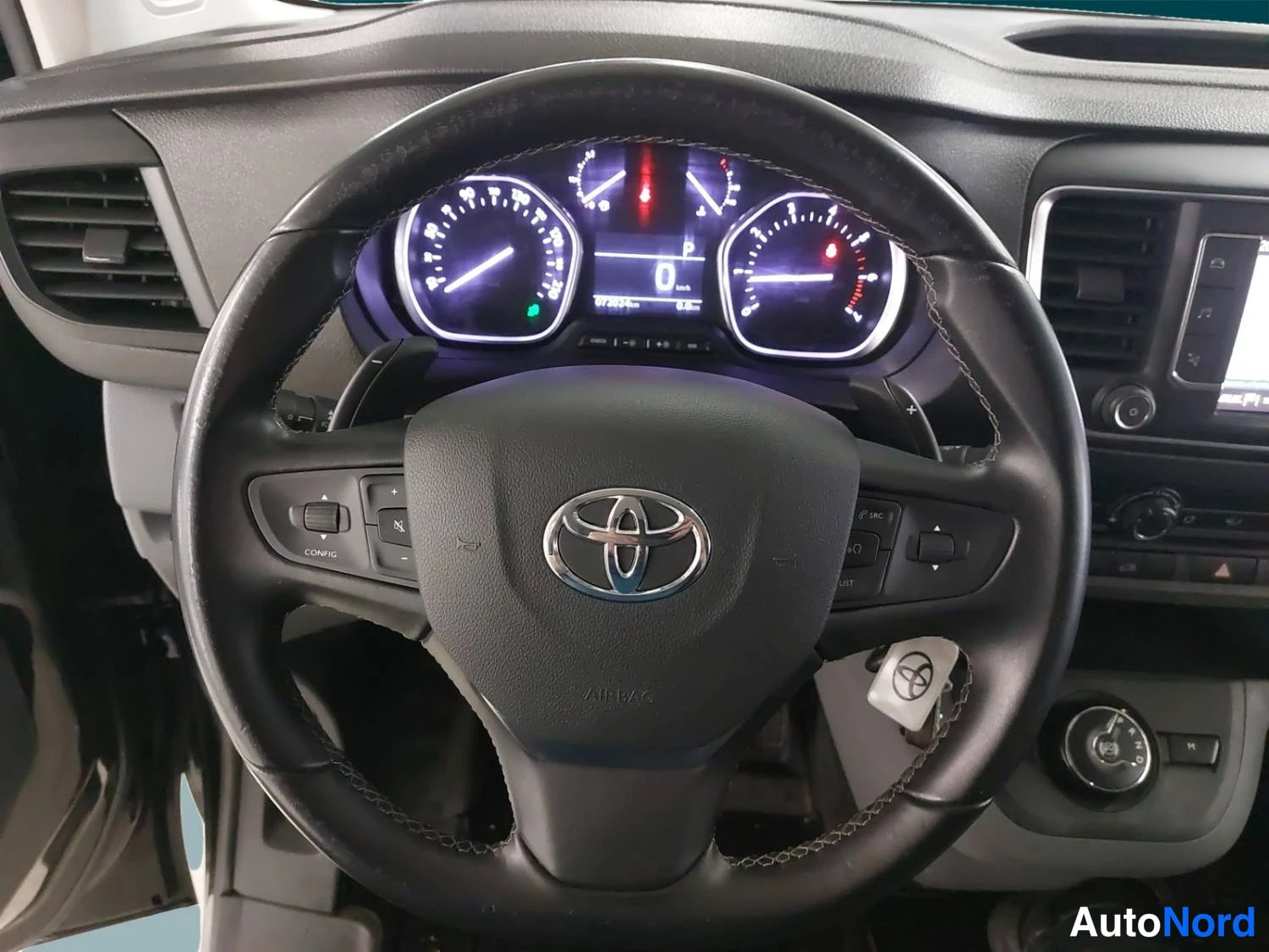 Musta Toyota Proace 2022, kuva 13