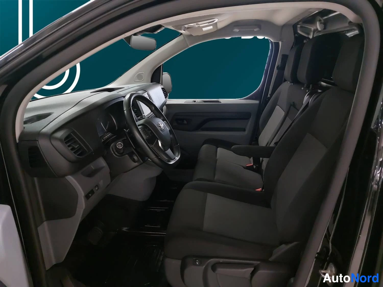 Musta Toyota Proace 2022, kuva 10
