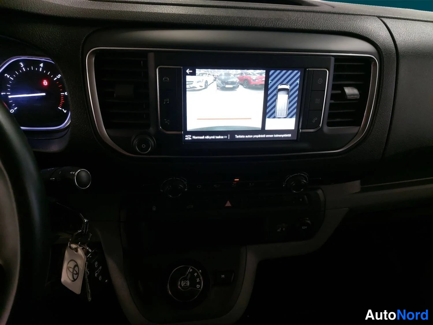 Musta Toyota Proace 2022, kuva 12