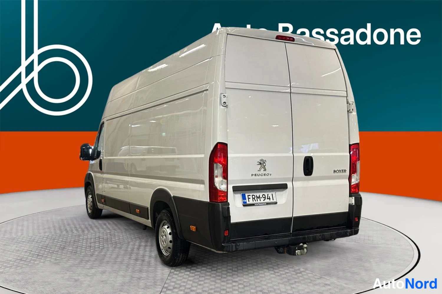 Valkoinen Peugeot Boxer 2023, takaviisto, kuva 8