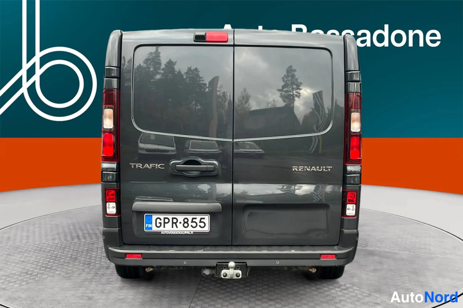 Harmaa Renault Trafic 2023, takaa, kuva 9