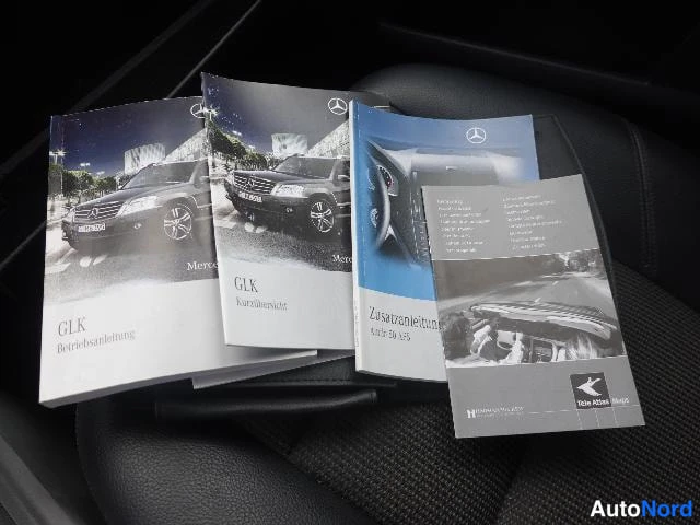Musta Mercedes-Benz GLK 2010, asiakirja, kuva 35