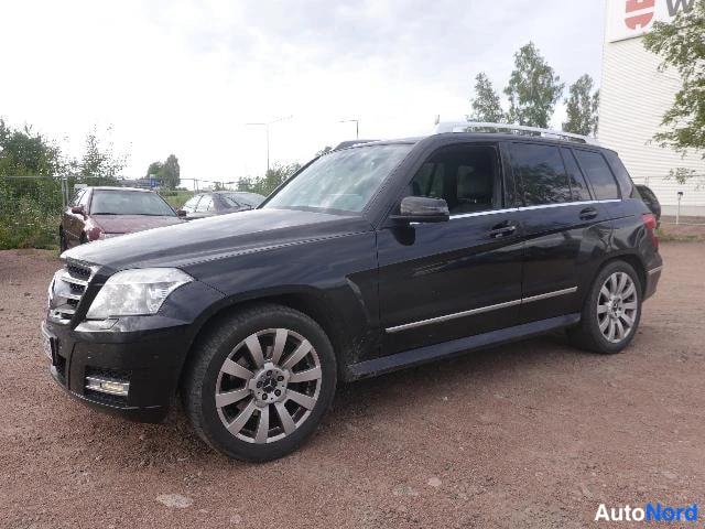 Musta Mercedes-Benz GLK 2010, etuviisto, keula vasemmalle, kuva 6