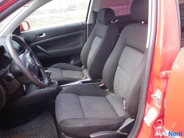Punainen Volkswagen Passat 2000, etuistuimet, kuva 18