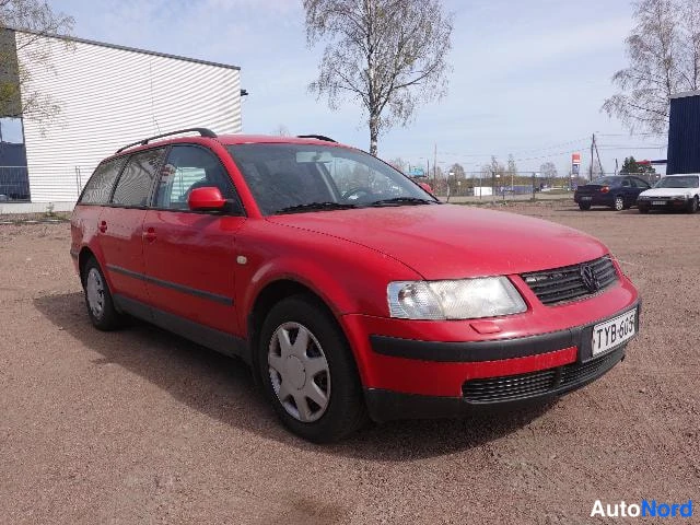 Punainen Volkswagen Passat 2000, etuviisto, keula oikealle, kuva 6