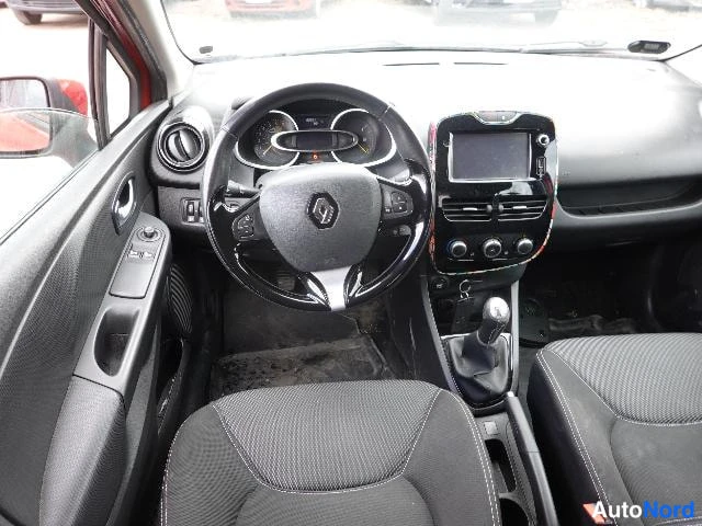 Punainen Renault Clio Farmari 2015, kuva 20