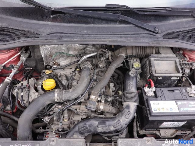 Punainen Renault Clio Farmari 2015, moottoritila, kuva 22
