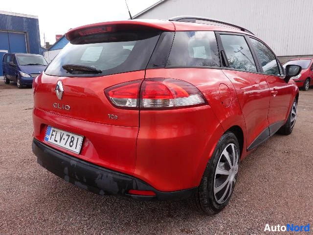 Punainen Renault Clio Farmari 2015, takaviisto, kuva 11