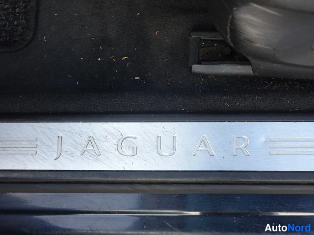 Musta Jaguar XF 2008, kuva 16