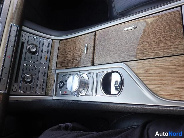 Musta Jaguar XF 2008, yksityiskohta, kuva 28
