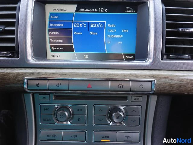 Musta Jaguar XF 2008, yksityiskohta, kuva 32