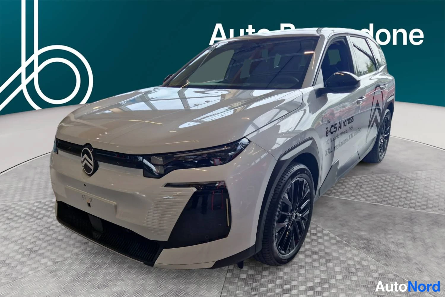 Valkoinen Citroen c5 aircross 2026, kuva 8