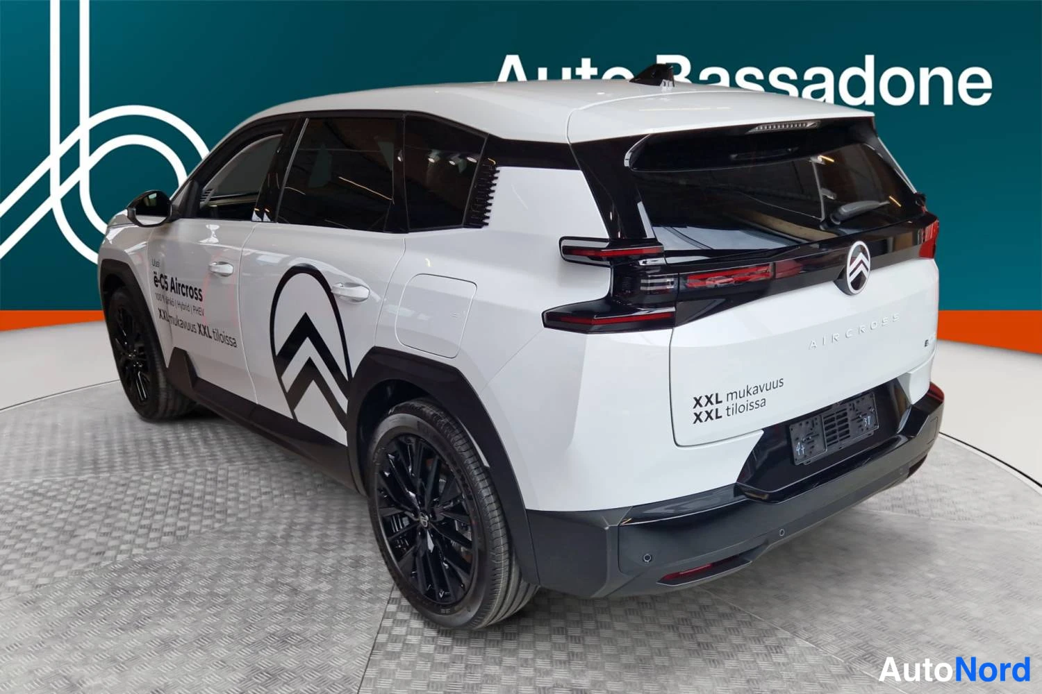 Valkoinen Citroen c5 aircross 2026, kuva 9