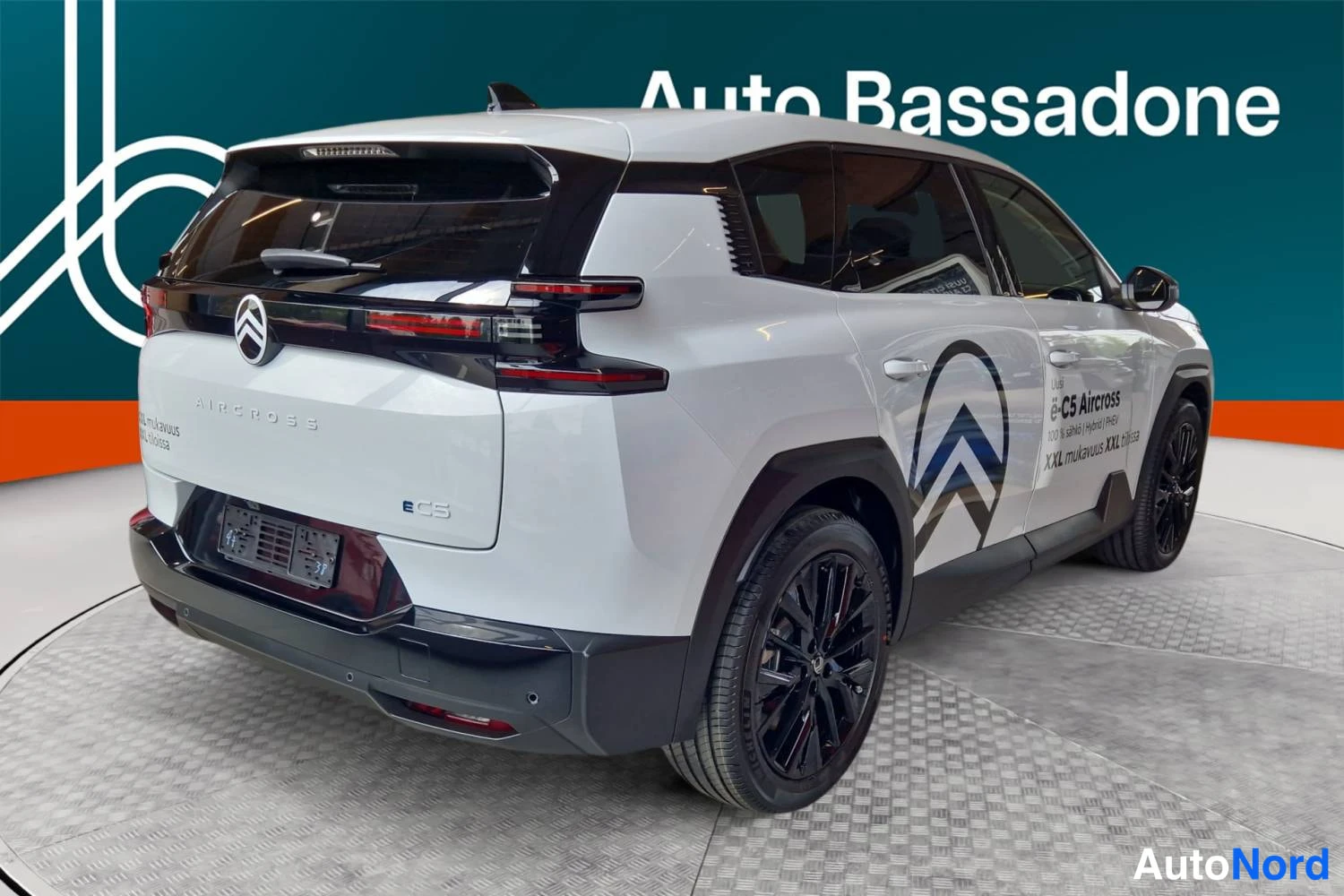 Valkoinen Citroen c5 aircross 2026, kuva 10