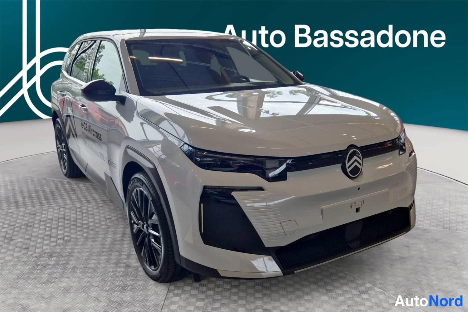 Valkoinen Citroen c5 aircross 2026, kuva 11