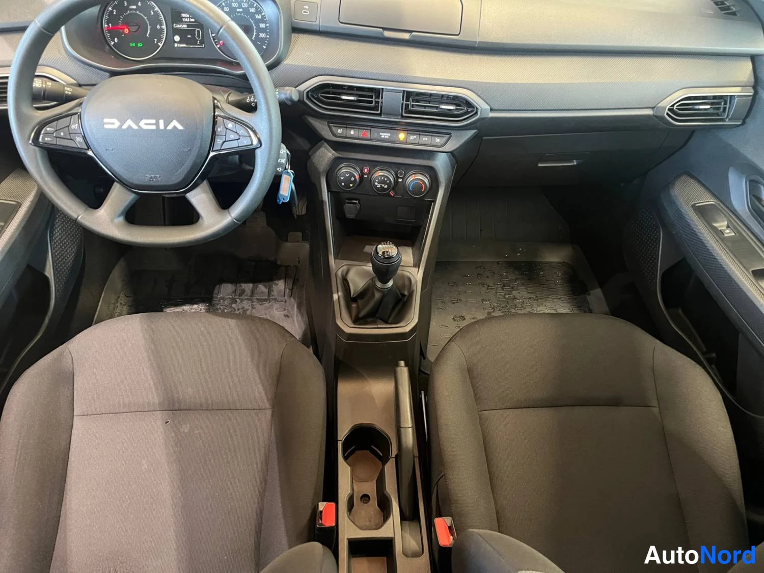 Harmaa Dacia Jogger 2025, kuva 10