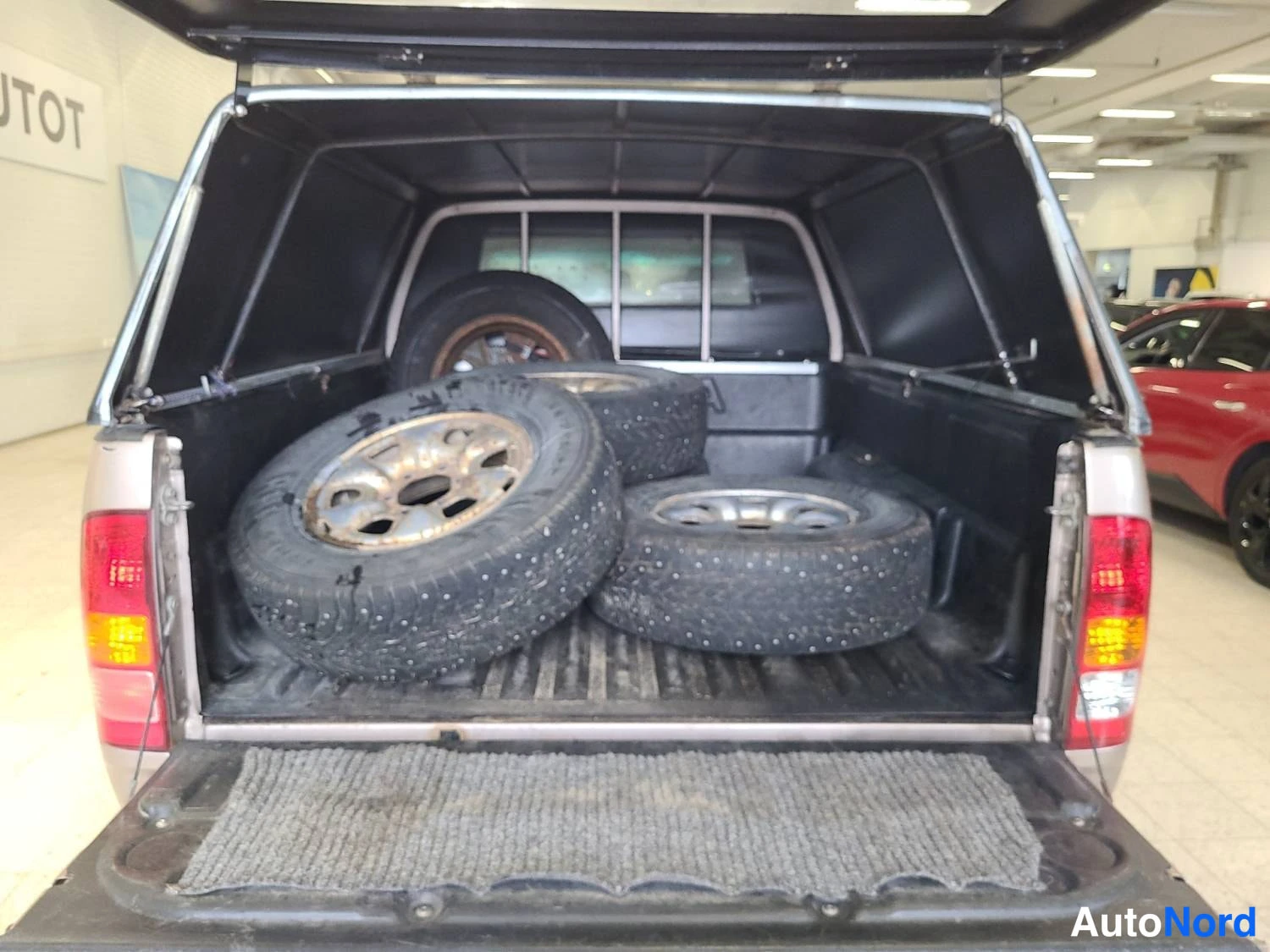 Beige Toyota Hilux 2010, kuva 21