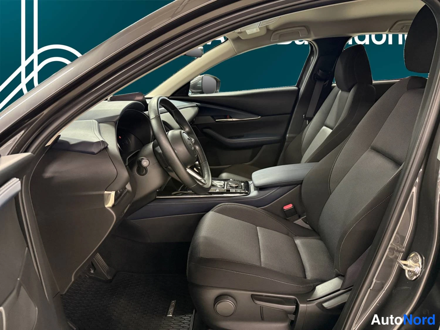 Harmaa Mazda Cx-30 2020, kuva 9