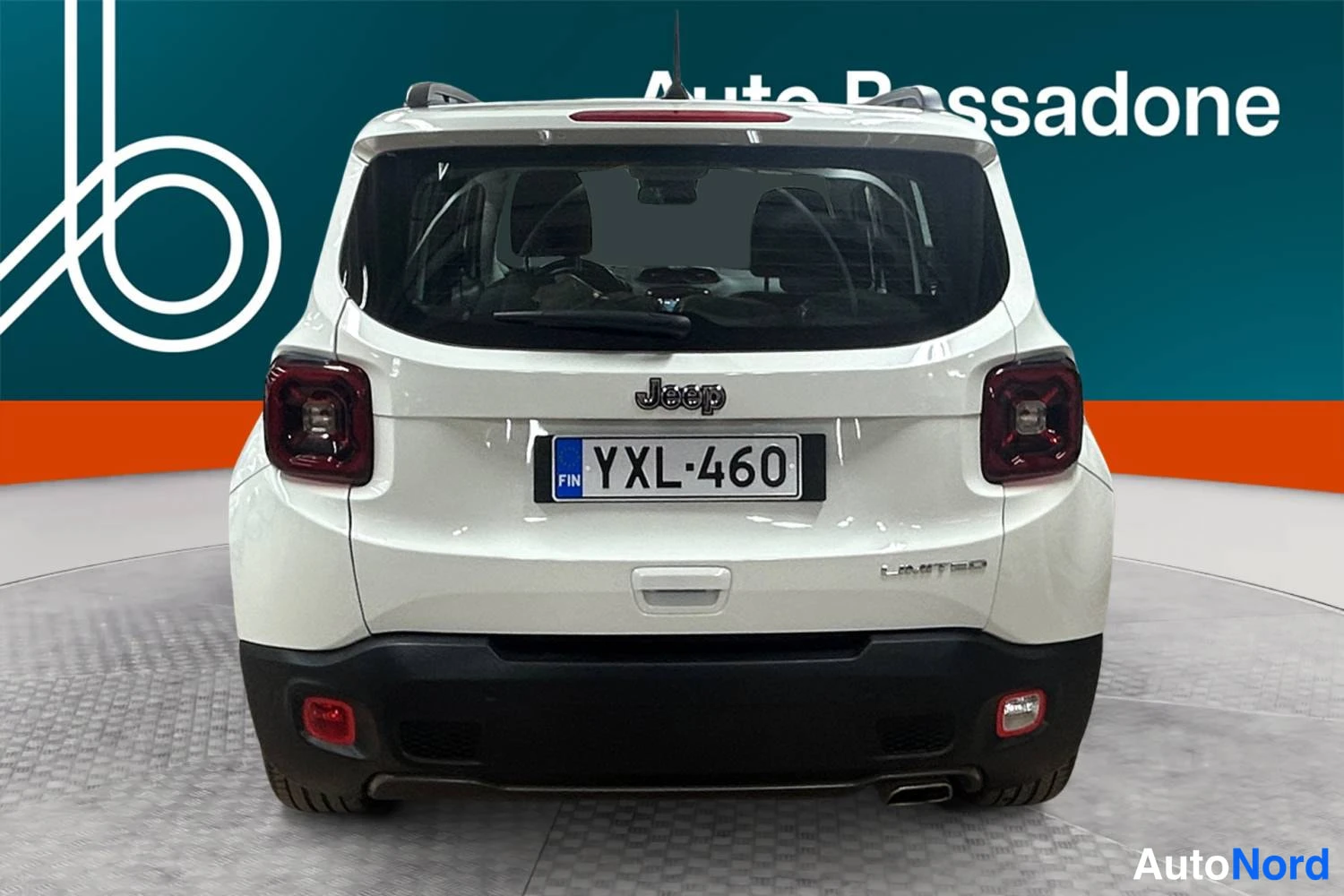 Valkoinen Jeep Renegade 2021, takaa, kuva 8
