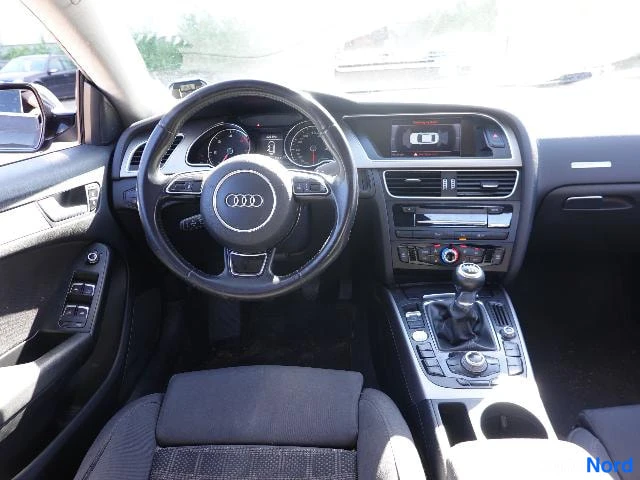 Musta Audi A5 2013, ohjaamo, kuva 16