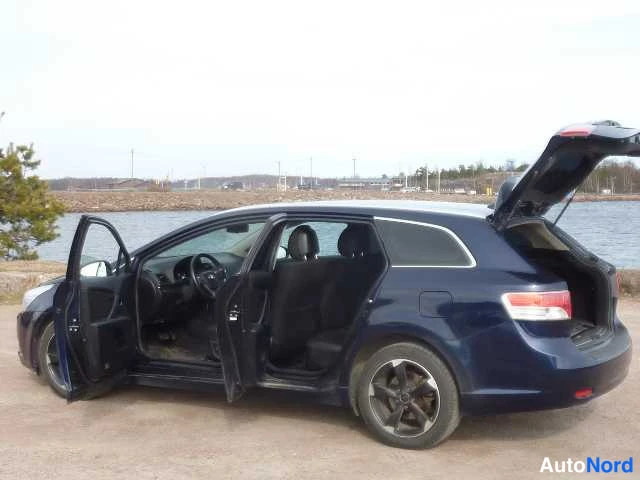 Sininen Toyota AVENSIS 2009, kuva 40