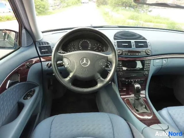 Blue Mercedes-Benz E 270 CDI 2003, photo 12