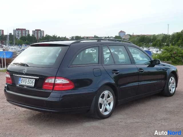 Blue Mercedes-Benz E 270 CDI 2003, rear three-quarter, photo 8