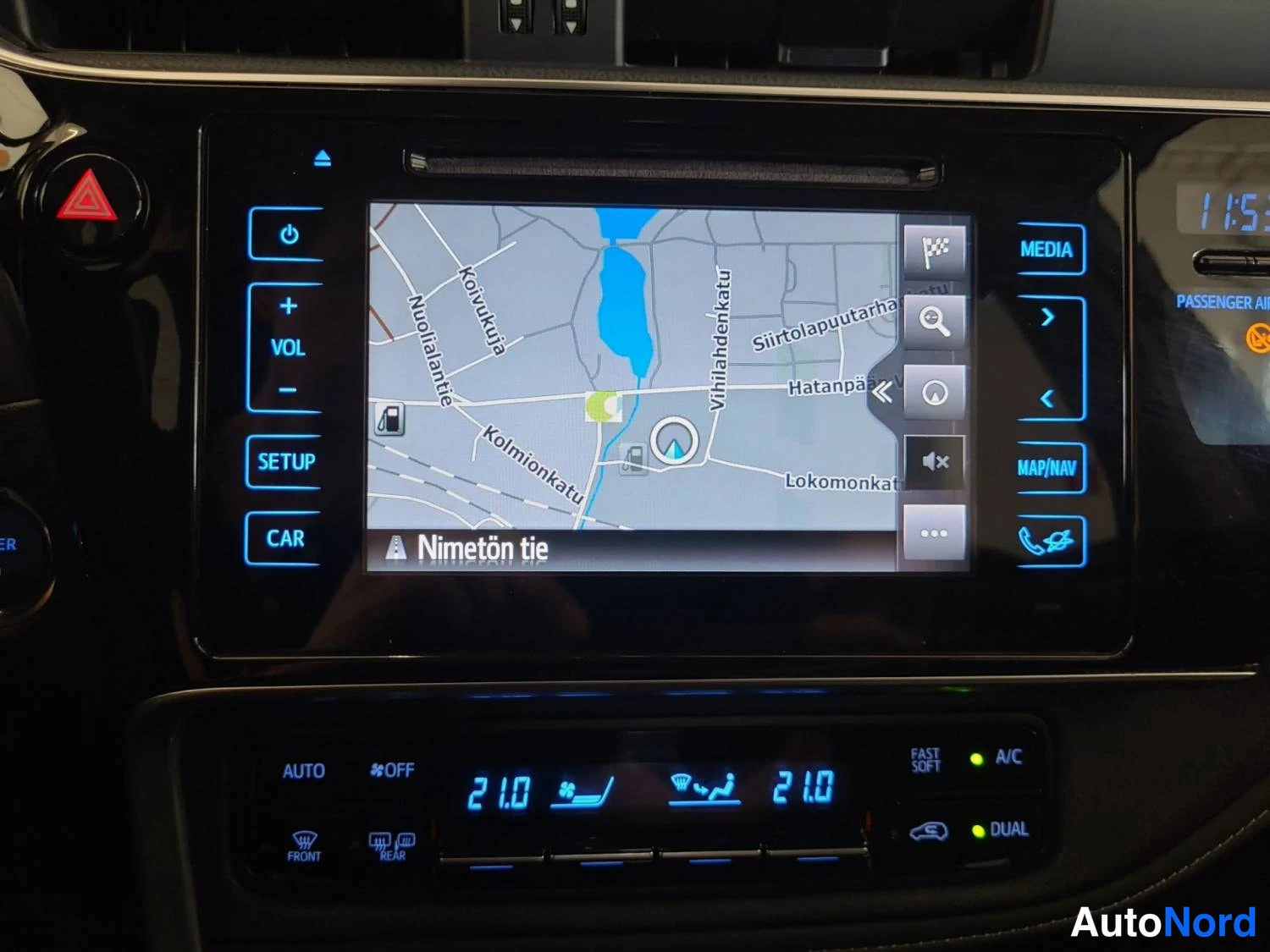 Harmaa Toyota Auris 2016, kuva 23