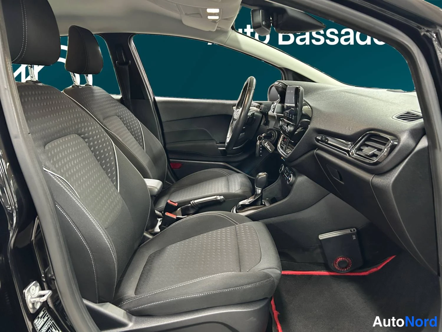 Musta Ford Fiesta 2018, kuva 15