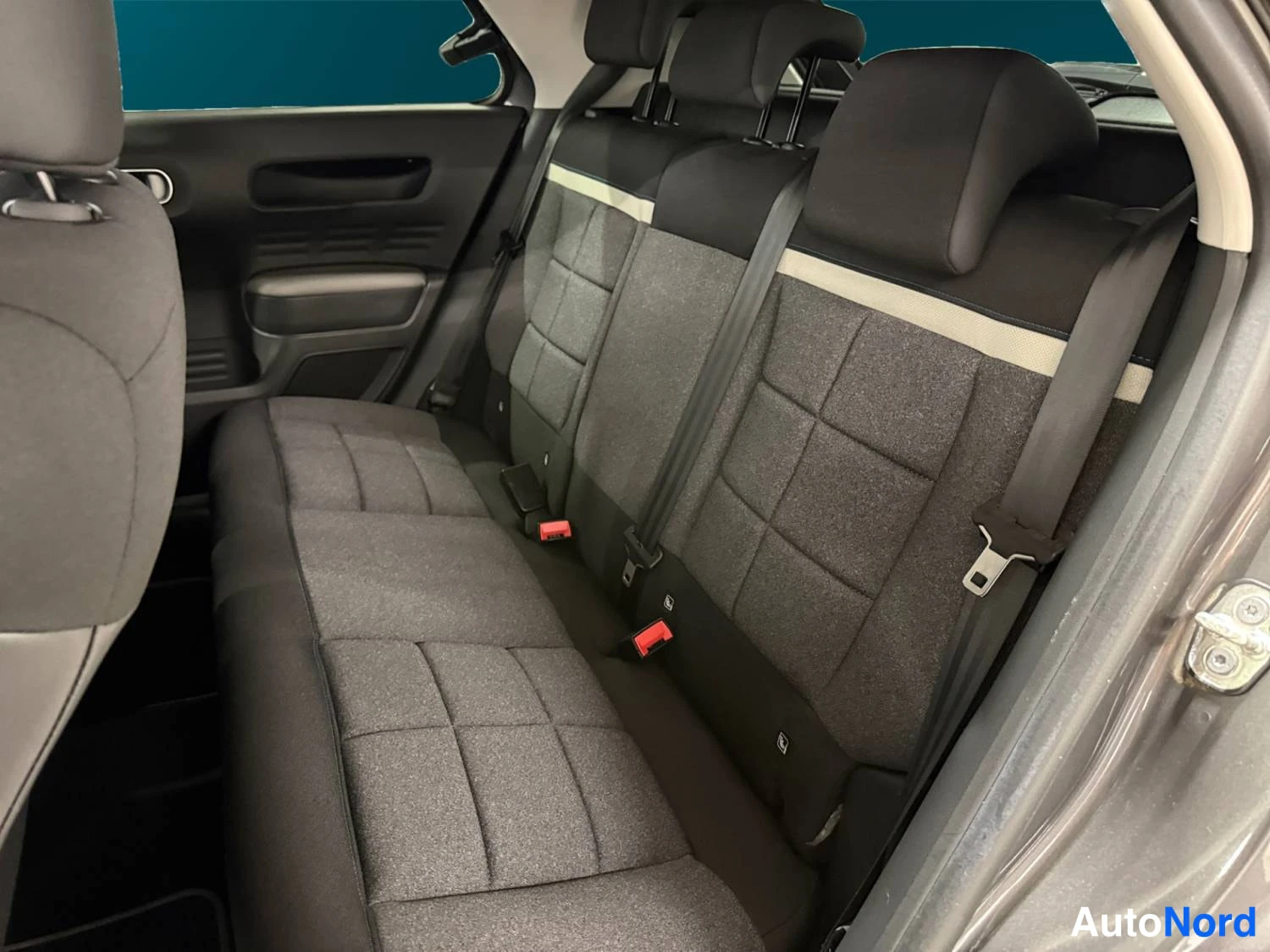 Harmaa Citroen C4 cactus 2020, kuva 14