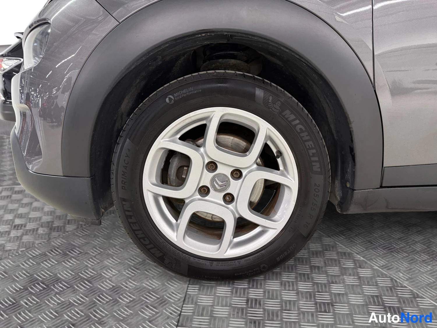 Harmaa Citroen C4 cactus 2020, kuva 15