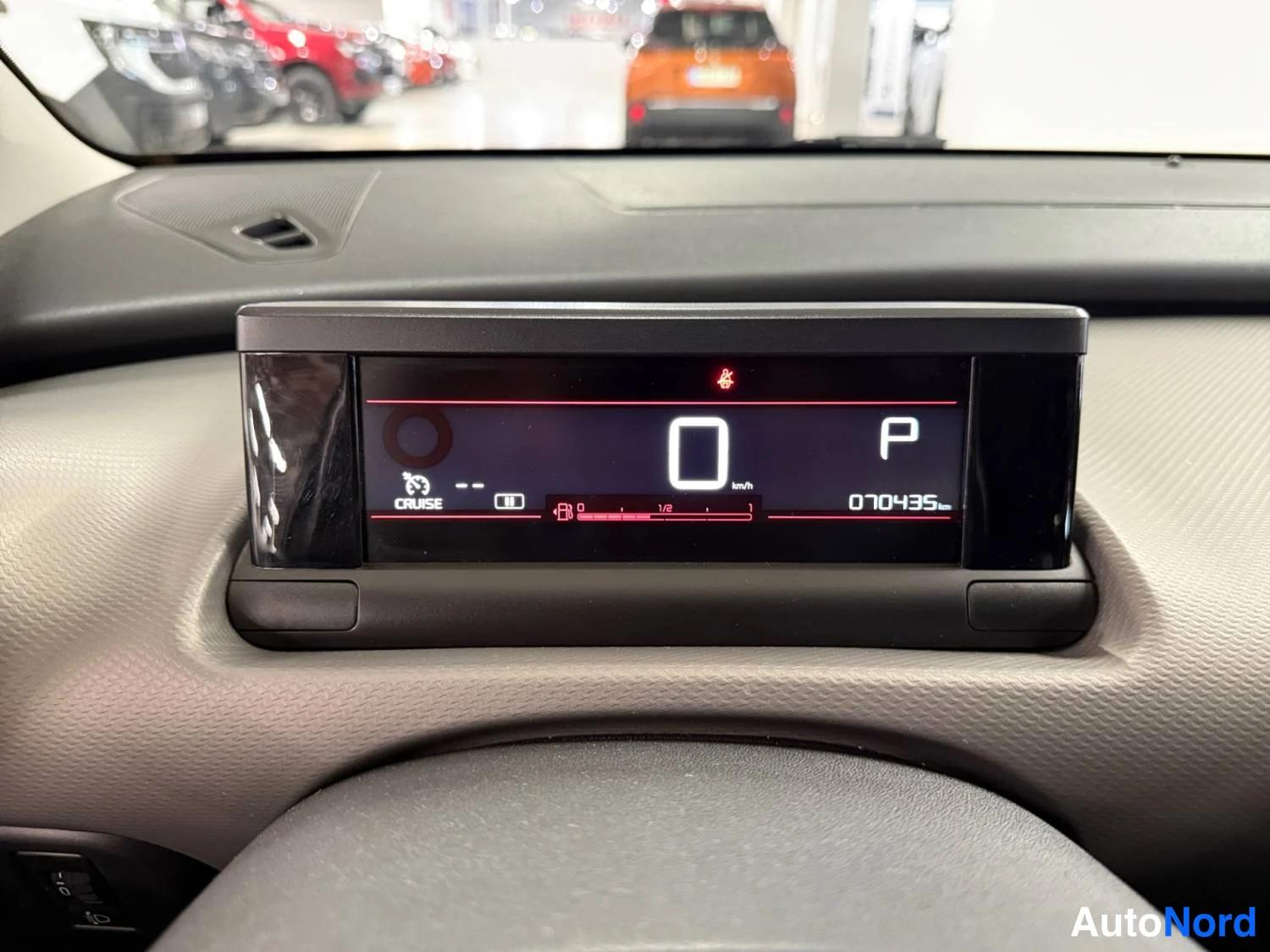 Harmaa Citroen C4 cactus 2020, kuva 18
