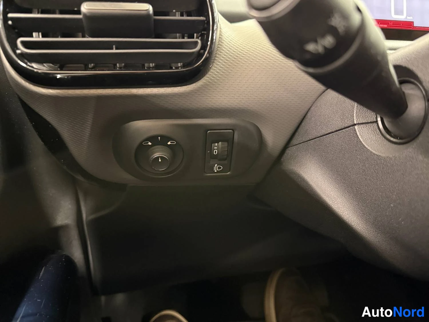 Harmaa Citroen C4 cactus 2020, kuva 23