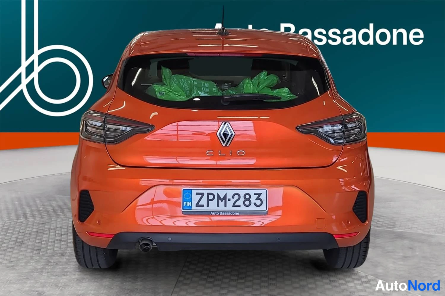 Oranssi Renault Clio 2025, takaa, kuva 9