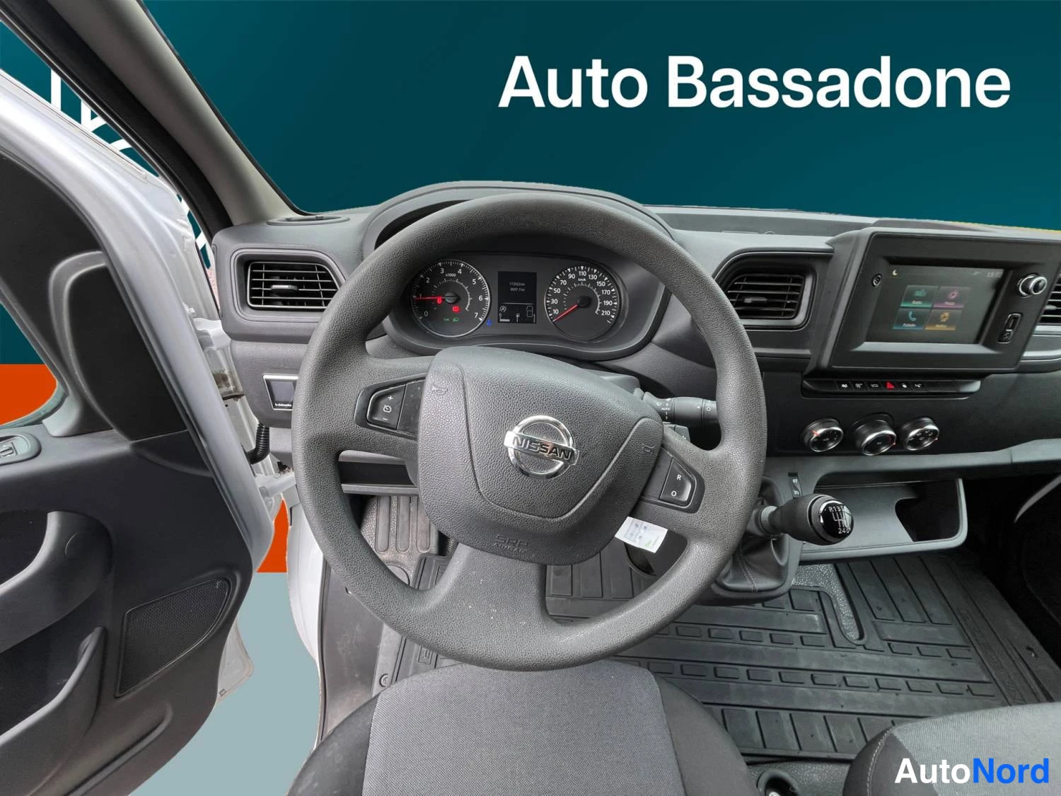 Valkoinen Nissan Interstar 2023, kuva 15