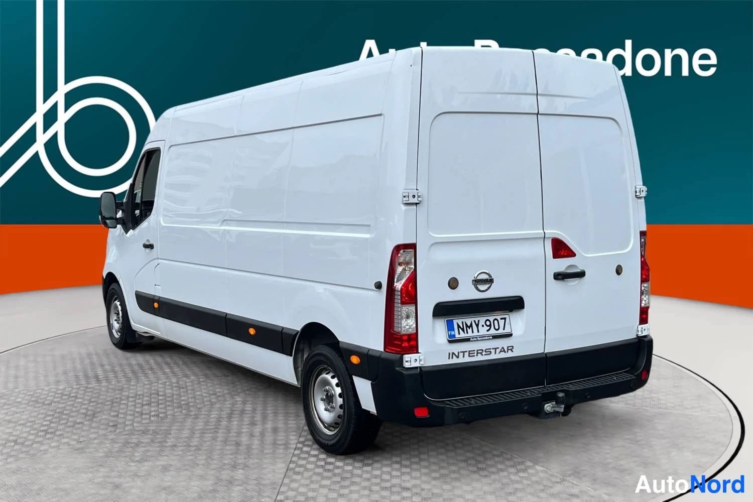 Valkoinen Nissan Interstar 2023, takaviisto, kuva 7