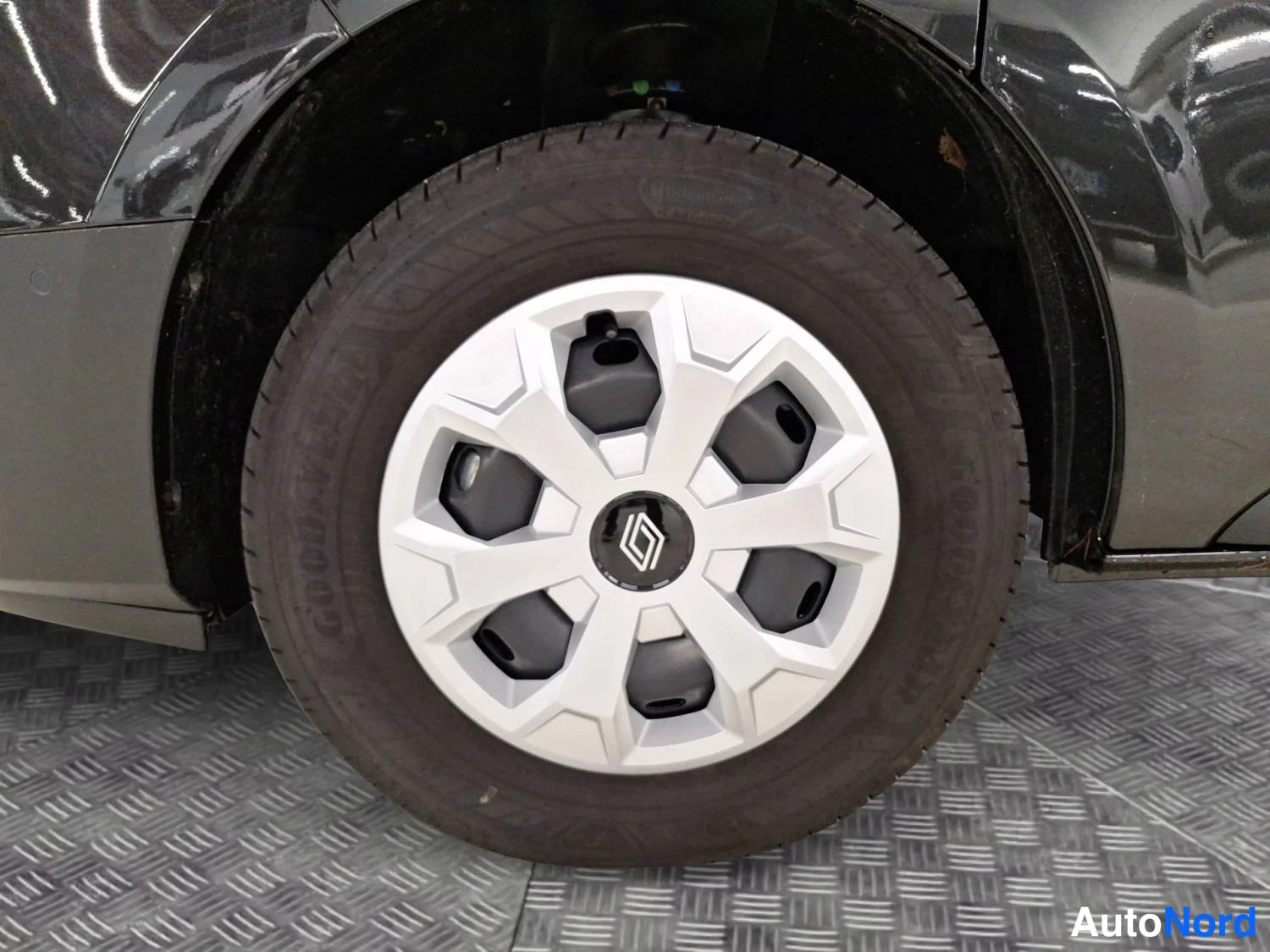 Musta Renault Trafic 2026, yksityiskohta, kuva 16