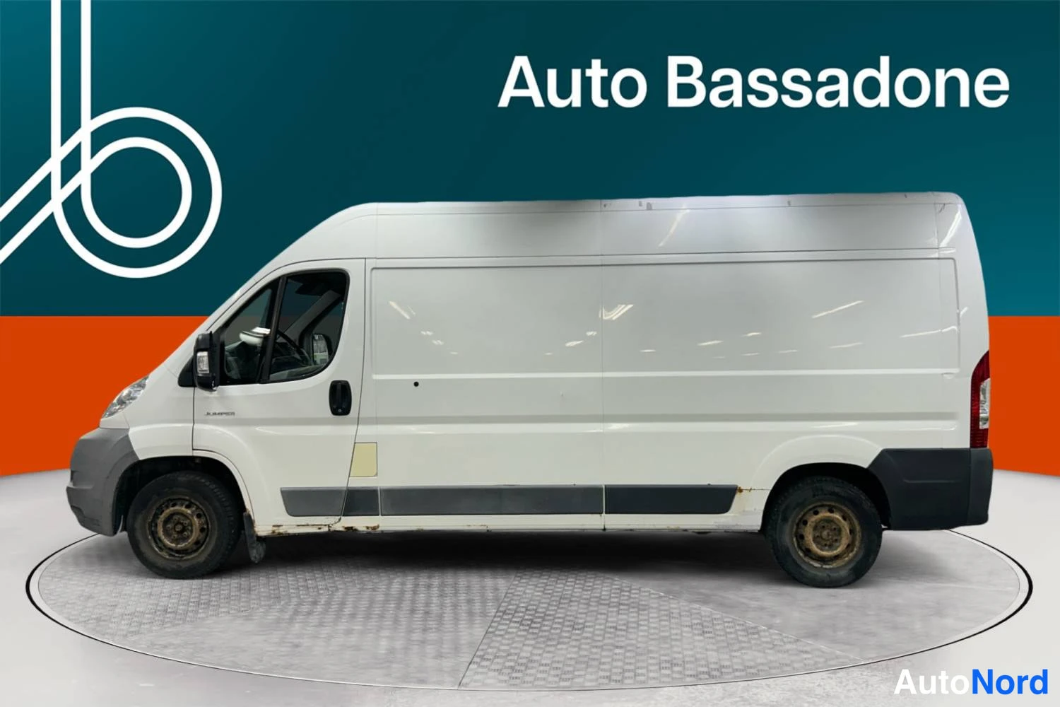 Valkoinen Citroen Jumper 2010, sivulta, kuva 4
