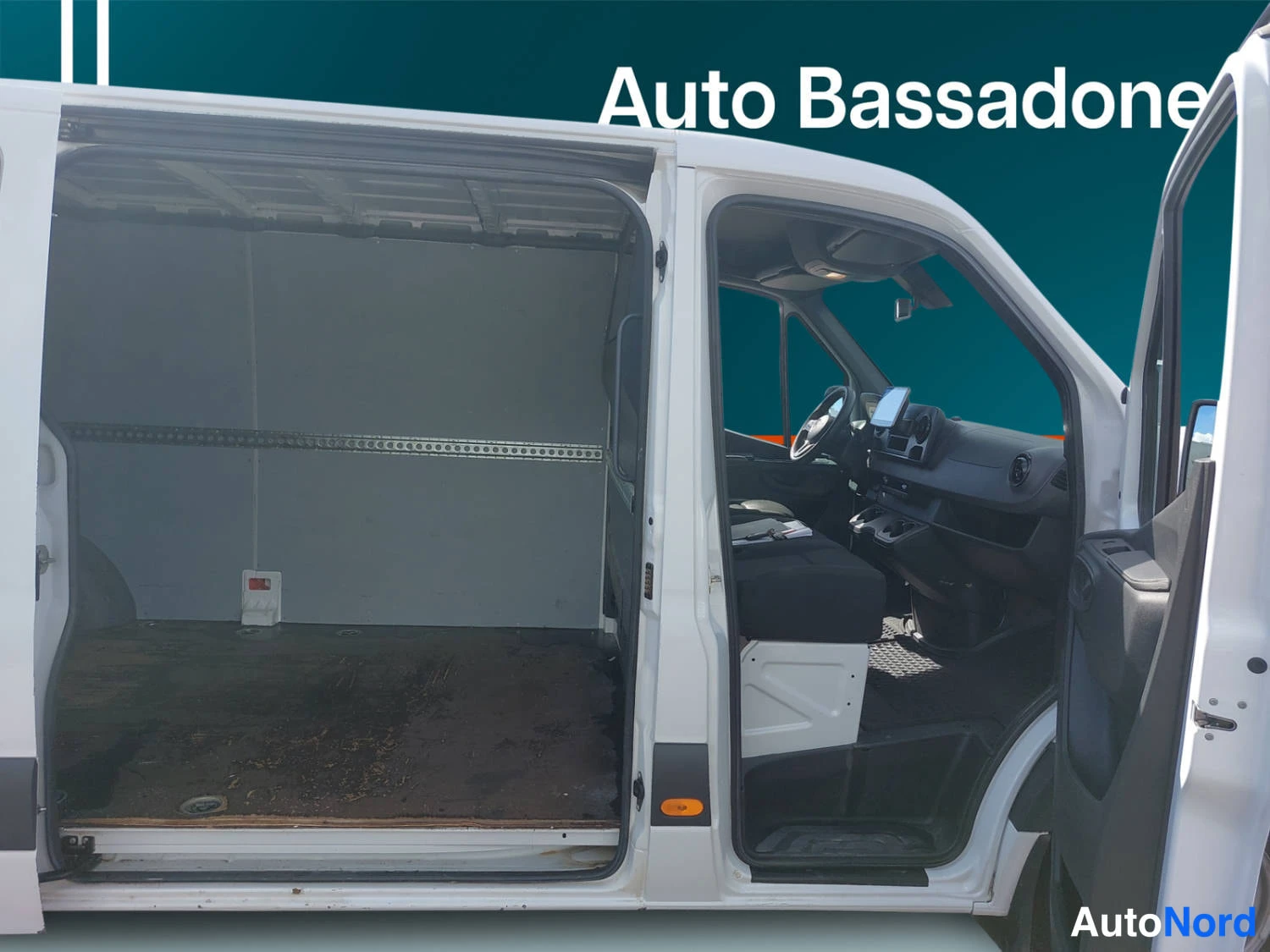 Valkoinen Mercedes-Benz Sprinter 314 CDI 2018, kuva 25