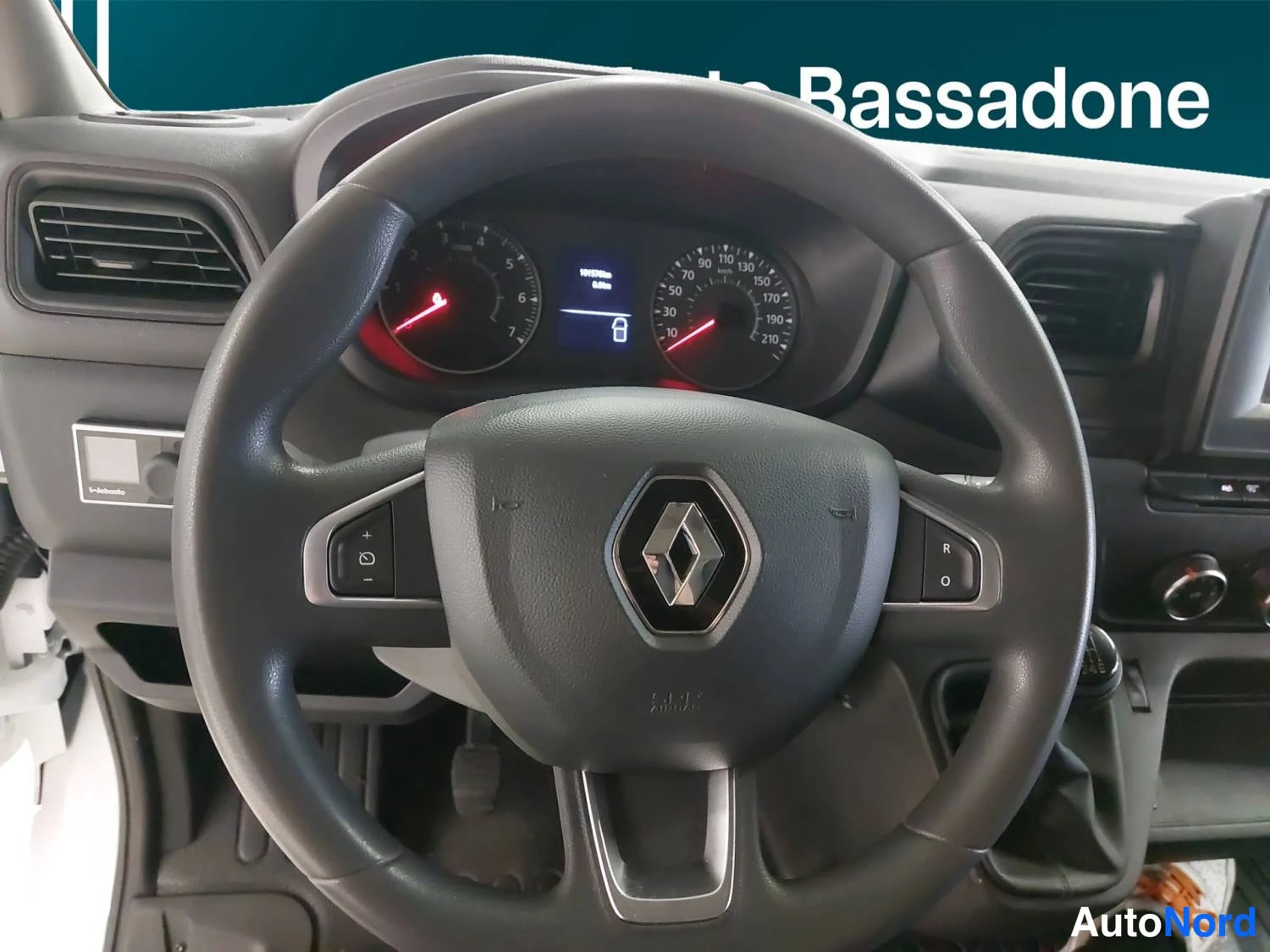 Valkoinen Renault Master 2022, kuva 13