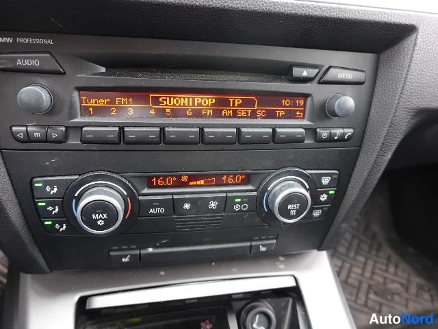 Hopea BMW 318i 2007, yksityiskohta, kuva 20