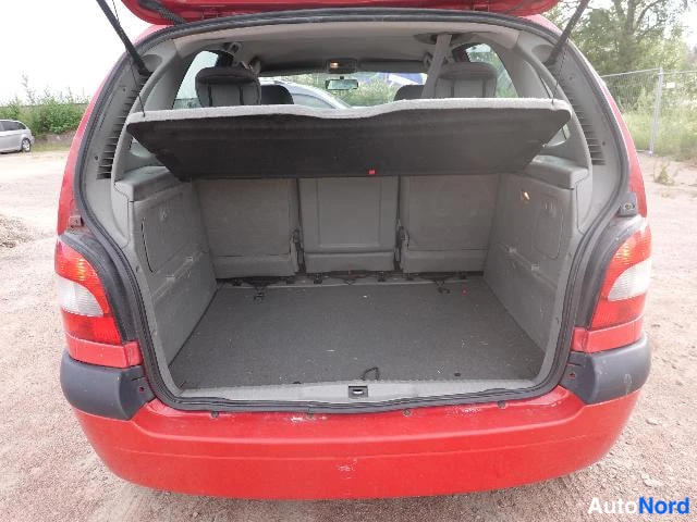 Punainen Renault Megane Scenic 2003, takaa, kuva 16