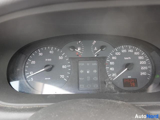 Punainen Renault Megane Scenic 2003, yksityiskohta, kuva 29