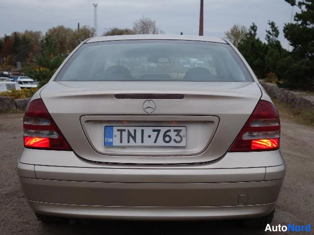Beige Mercedes-Benz C 200 2001, takaa, kuva 19