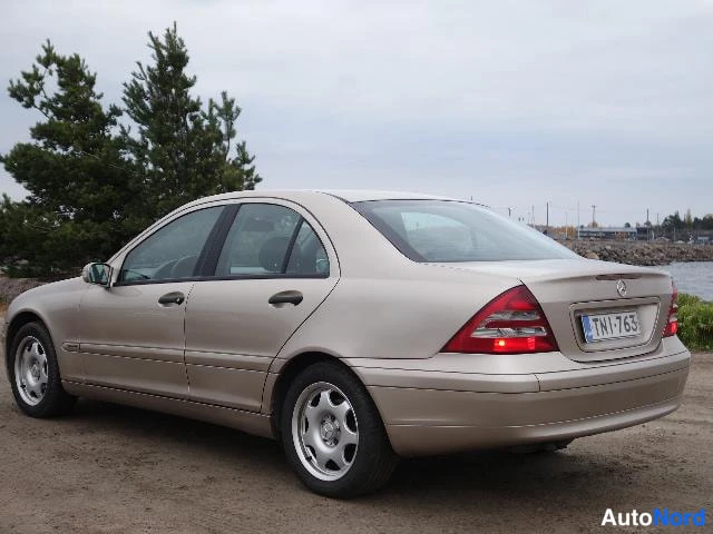 Beige Mercedes-Benz C 200 2001, takaviisto, kuva 15