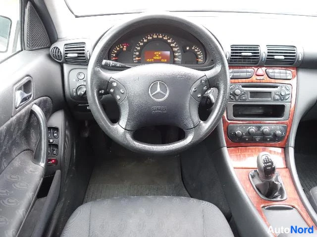 Beige Mercedes-Benz C 200 2001, ohjaamo, kuva 20