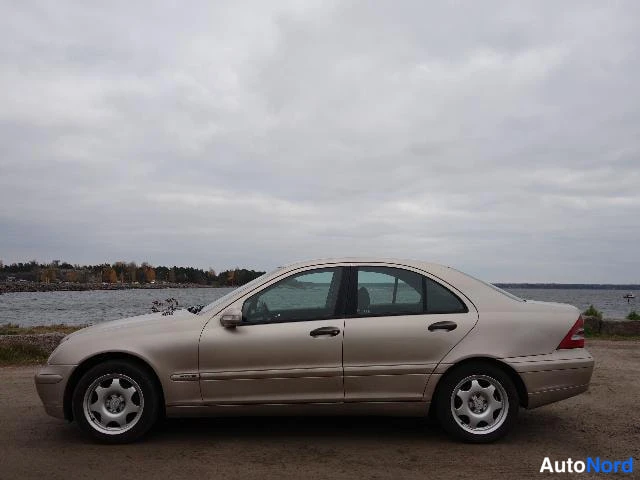Beige Mercedes-Benz C 200 2001, takaviisto, kuva 10